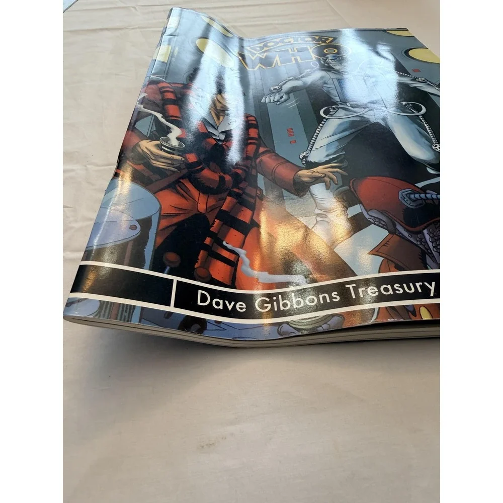 Doctor Who Dave Gibbons Treasury Edition #1 IDW Oversized Graphic Novel TPB‎